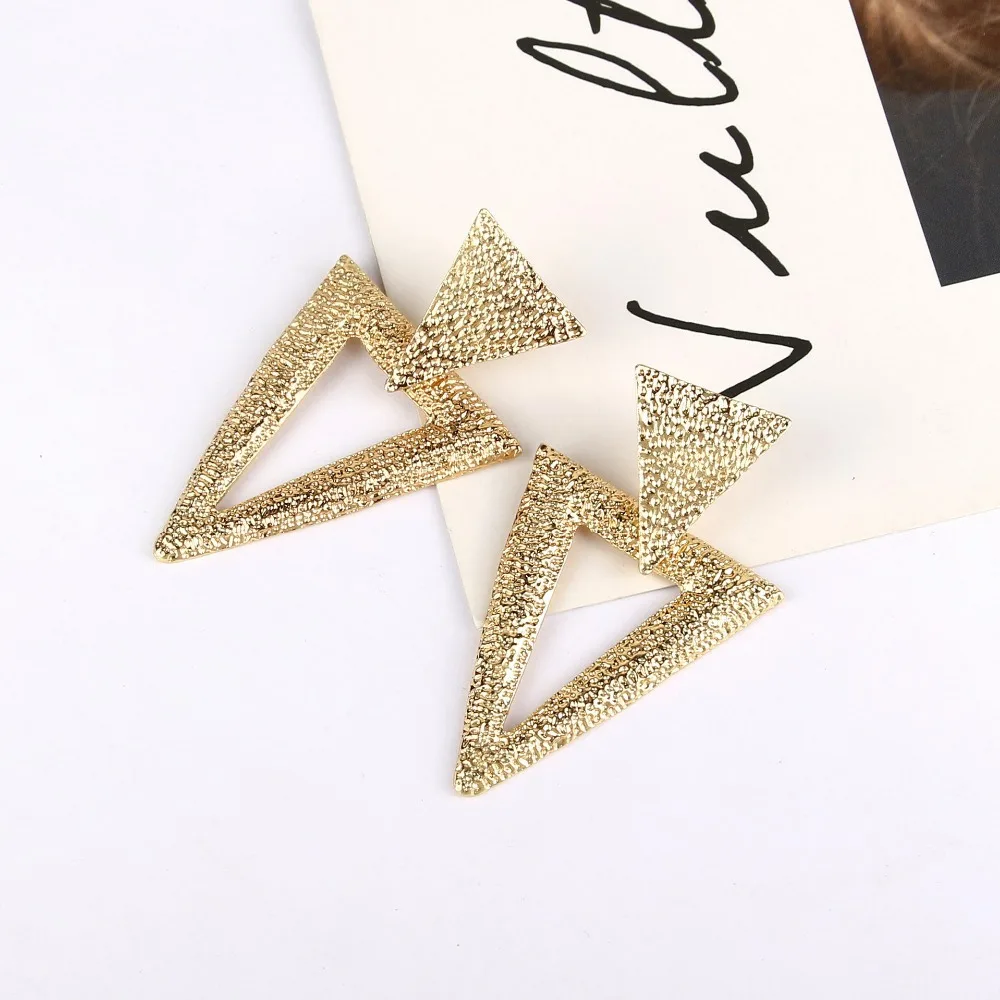 10719918587_1626211359