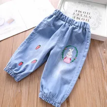 Коллекция 326394 года; сезон весна; джинсы с вышивкой в виде кролика, кота и цветов для девочек; детская одежда на гусеничном ходу; 3 цвета; 19