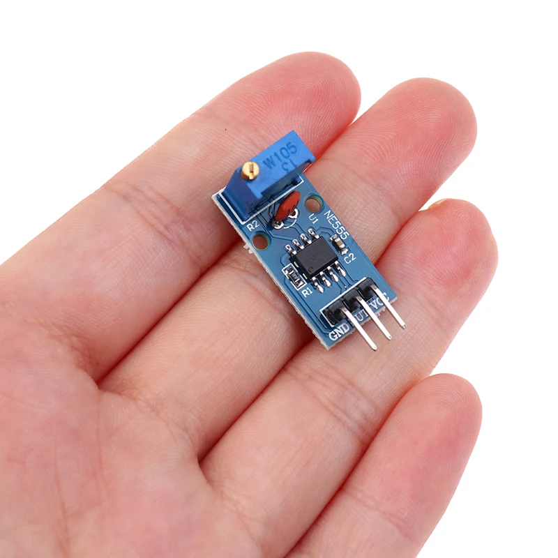 1 шт 5V 12V NE555 с регулируемой частотой пульса Генератор Модуль чип 3*1 5 см|Генераторы