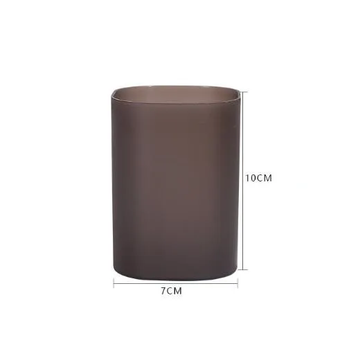 Round dark bown