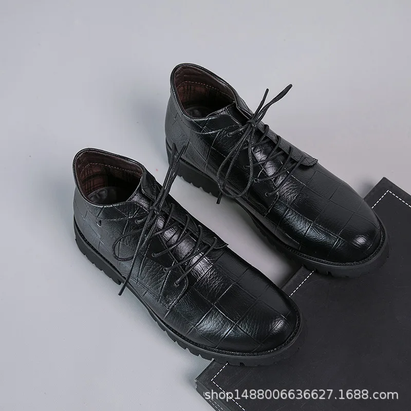

Autumn And Winter New Style Martin Boots Men's Versatile Short Boots Casual Embossed Men's Boot Mid-top Men British Style Worker
