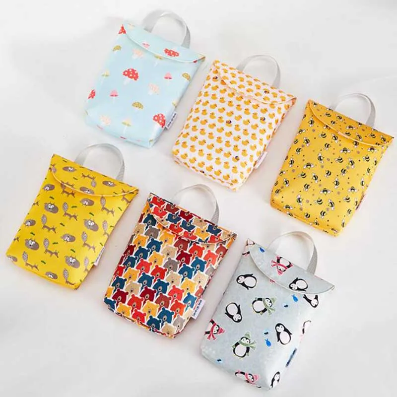 

Cute Baby Hanging Bag Waterproof Portable Multifunctional Diaper Storage Bag