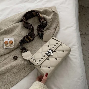 

2020 New Women's Bag Rivet Ladies Bag Fashion Shoulder Bag Casual Messenger Bag Wide Shoulder Strap Women Bag Mobile Phone Bag