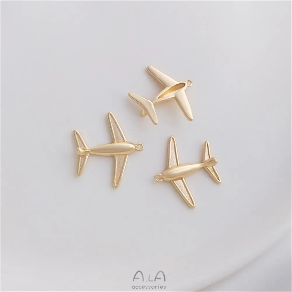 Рисунок 3 - Цепочка с подвеской в виде самолета