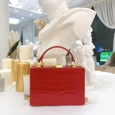 Красный Новые сумки для женщин кожаная сумочка коробка женская маленькая квадратная сумка для багажника портативная женская сумка под крокодилью кожу - Цвет: Красный