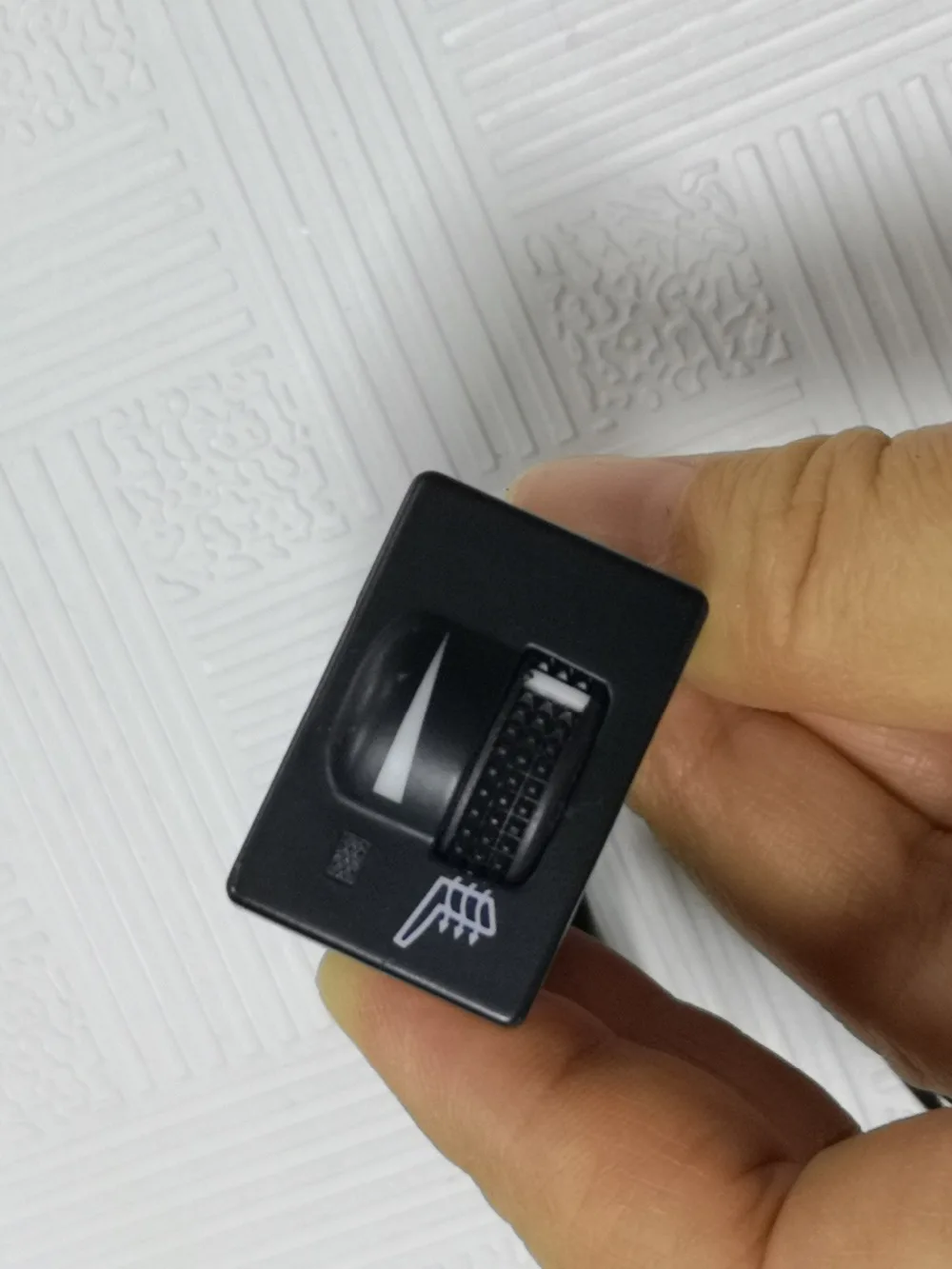 B SWITCH  (2)
