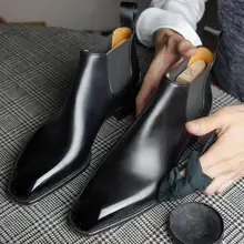 

Simple men fashion pointed autumn and winter low heel cuff PU leather classic leisure and comfortable Chelsea boots AQ417