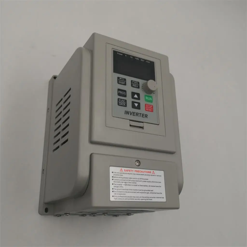 0.45kw 0,45 кВт/0,75 кВт/1.5кВт/2.2квт AT2 VFD однофазный 220 В и однофазный преобразователь частоты привод однофазный двигатель скорость - Цвет: 0.45kw
