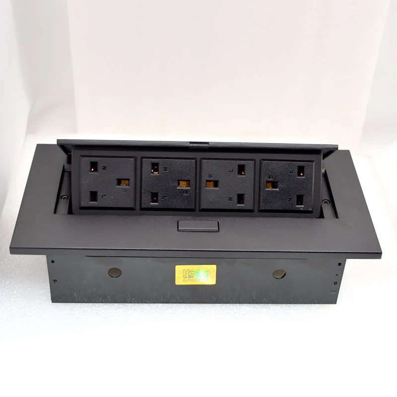 34-K208 四电源UK 孔