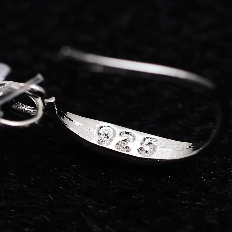 3345166456_253355361