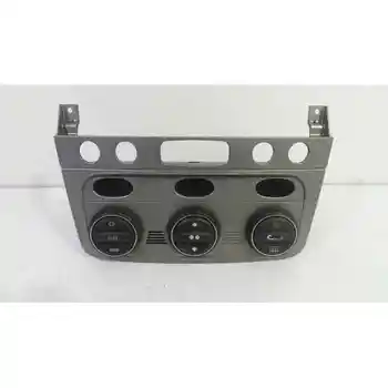 

1983752 control Uconnect 147 (190)