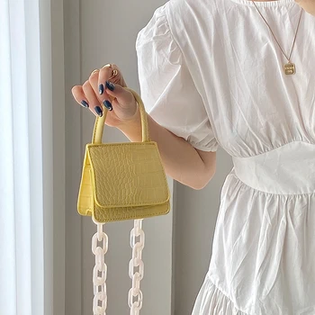 

Fresh and lovely crocodile mini hand bag 2020 small niche fashion new acrylic shoulder strap crossbody bag