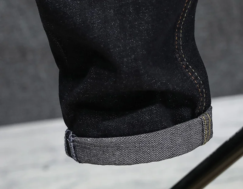 12174973569_688013257