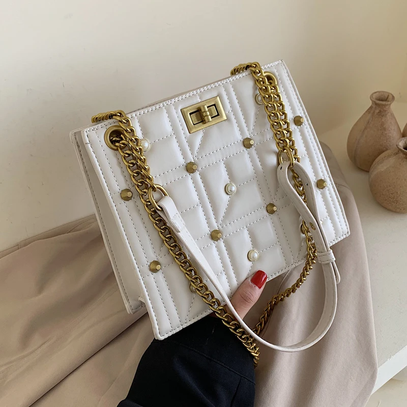 

2019 Women Louis Brand Originality Design Handbags Fashion Rhombic Small Square Bag Joker Rivet Pearl Handbag Messenger Bag