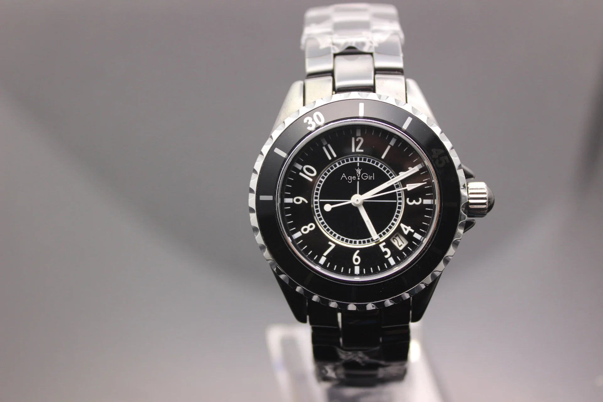

New Mens Or Womens Brand Black / White Ceramic Watch Dress Quartz Rhinestone LuxuryCeramic Watches