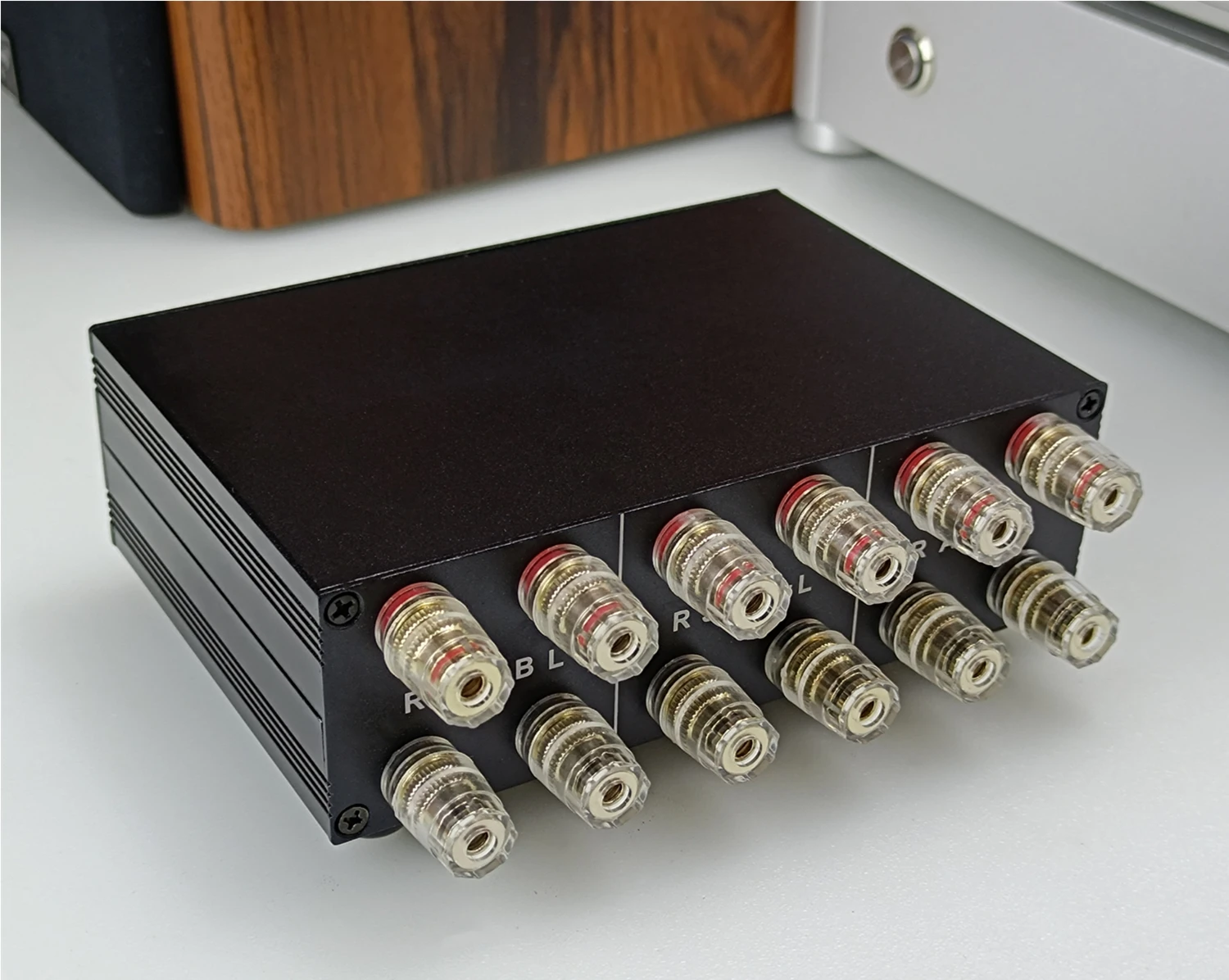 Amplificateur amplificateur/haut-parleur à 2 voies, boîte de commutation de sélection de haut-parleur, commutateur de source de signal d'entrée audio stéréo passif pour audio hifi