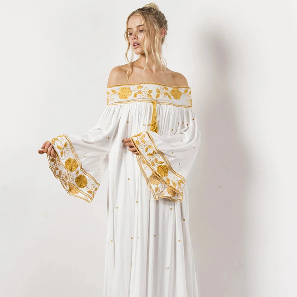 

Gold Floral Embroidery Midi Dress Women Summer Autumn Fall Flare Long Sleeve Vintage Loose Dress Boho Hippie Beach Vestidos 2019