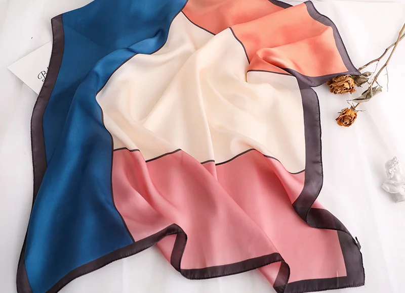 10799445976_2070773686