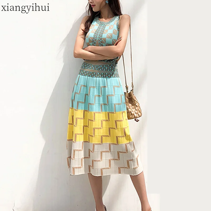 

2020 New Summer Sleeveless Geometric Knitted Dress Women Slim A-line Dresses Colorful Printed Female Beach Tank Dress Midi