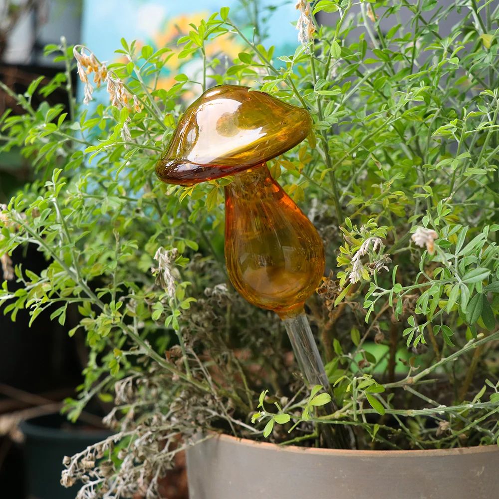 Multicolor Glass Mushroom Design Plant Watering Kits Plant Flowers Water Feeder Self Watering Home Garden Supplies 1PC plant waterer plants irrigation kits