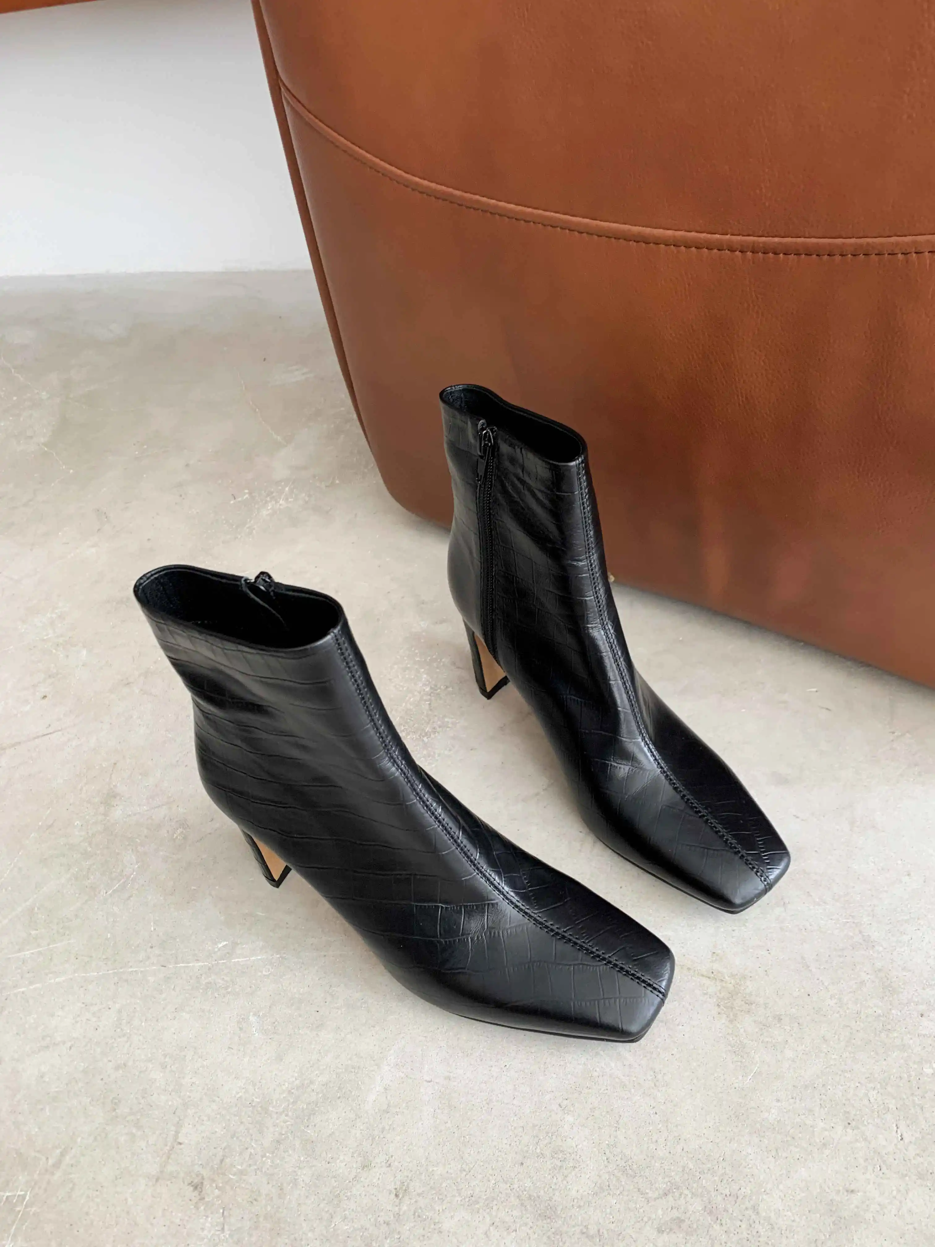 Krazing pot Chelsea boots real leather stone pattern high street fashion square toe thick high heel zip gorgeous ankle boots L61
