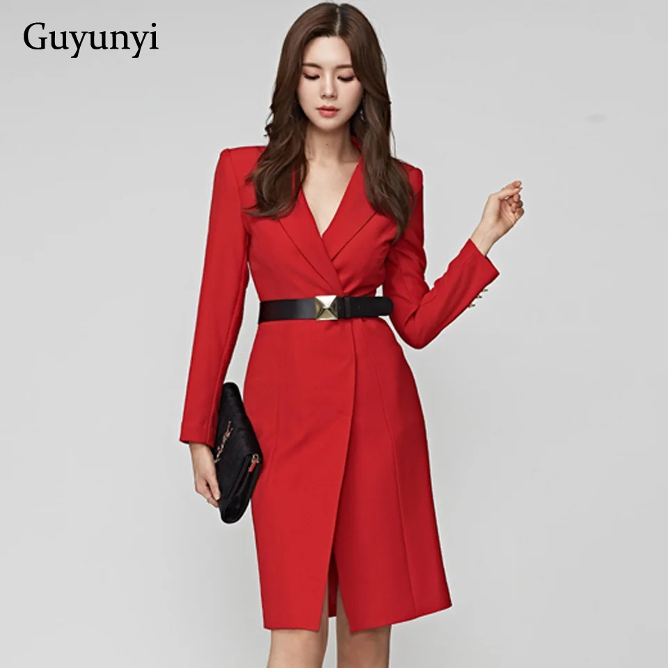 Женское офисное платье с высокой талией теплое приталенное красного цвета