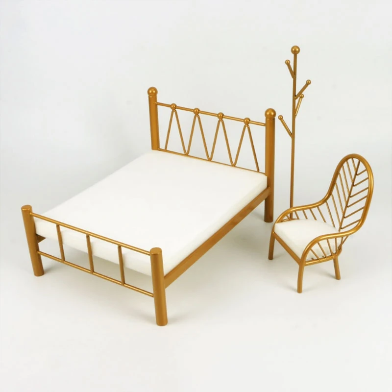 Metal Doll Bed Chair Coat Hanger 30cm 1/6 Accessories For Blyth Barb 1 Metal Doll Bed Chair Coat Hanger 30cm 1/6 Accessories For Blyth Barb 1