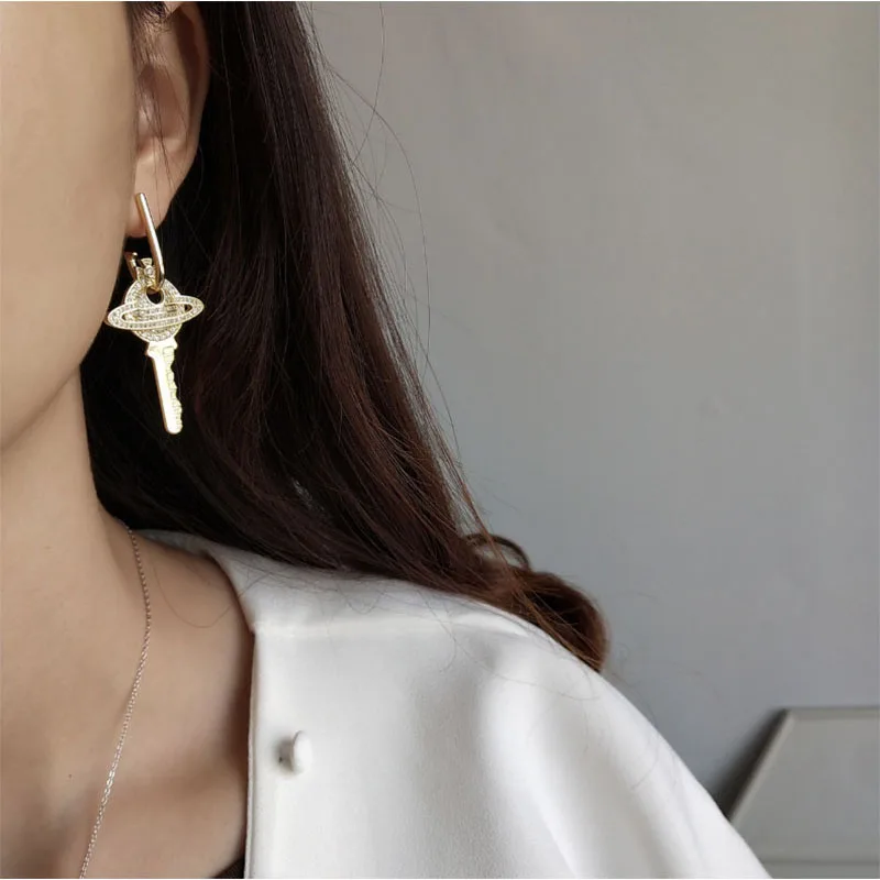 

Fashion simple silver 925 gold stud earrings for ladies high quality key stud jewelry