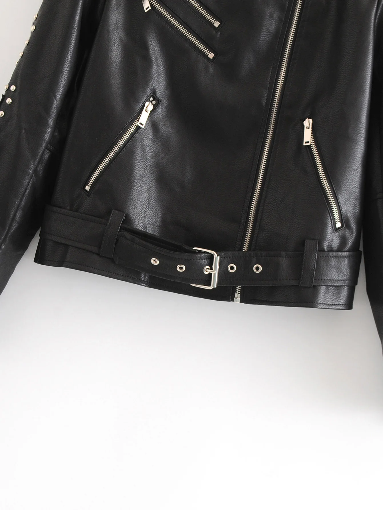 На осень-зиму, в Корейском стиле, в стиле Slim Fit универсальные черные заклепки вышитые стиральная локомотив с длинным рукавом кожаные пальто Для женщин и молодых мам Sh