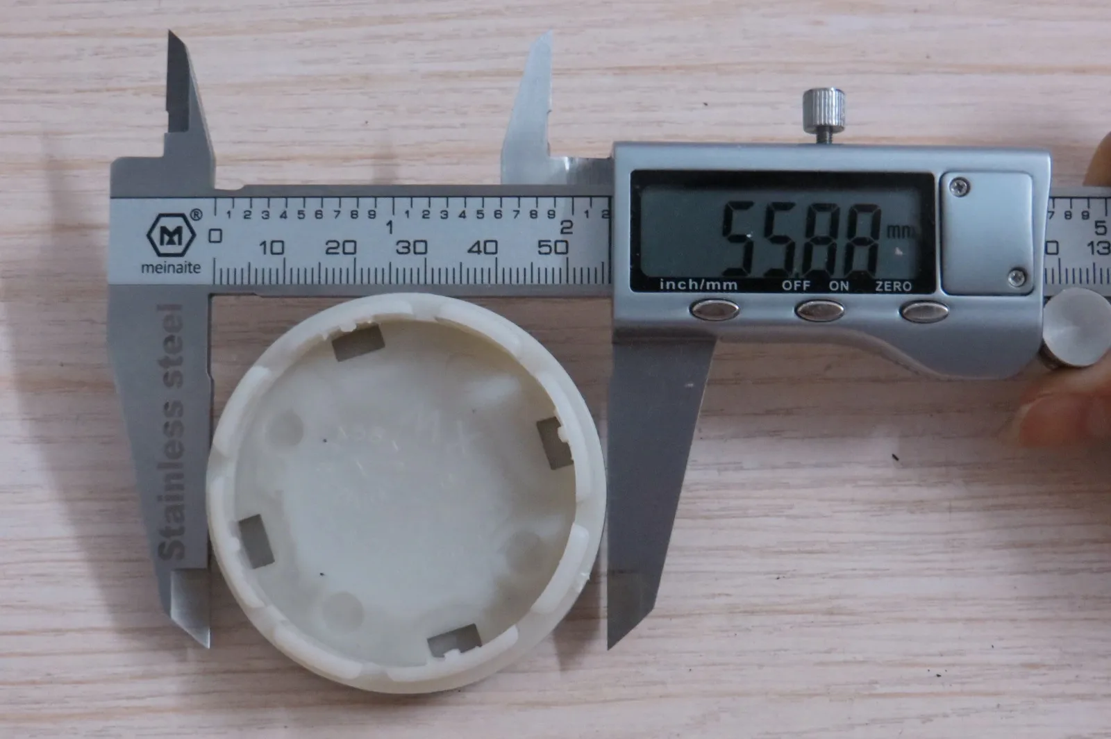 

Колпачки на ступицу колеса автомобиля 4 шт./лот 56 мм, черные/зеленые, Центральная крышка, логотип badg для Sko Octavia Fabia Superb Rapid Yeti # 5JA601151A