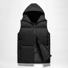 Мужской зимний жилет на белом утином пуху