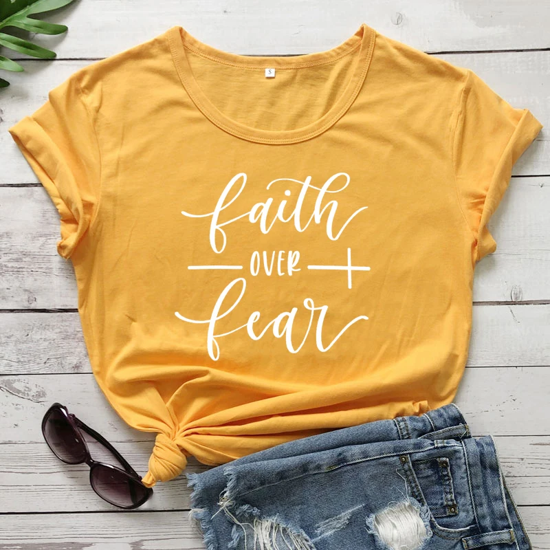 Faith Over Fear футболка женская модная вдохновленная Религиозная Христианская Церковь топы футболки Повседневная летняя графическая футболка tumblr наряд - Цвет: yellow-white text