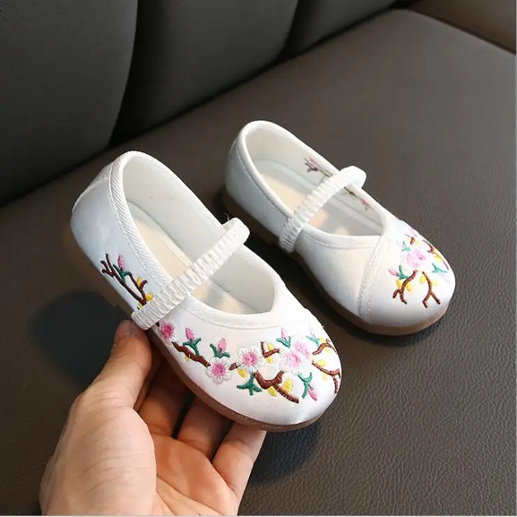 

Chinese Embroidered Girls Cotton Flat Shoes Comfort Children Canvas Mary Jane Ballet Flats Kids' Embroidery Dance Shoes