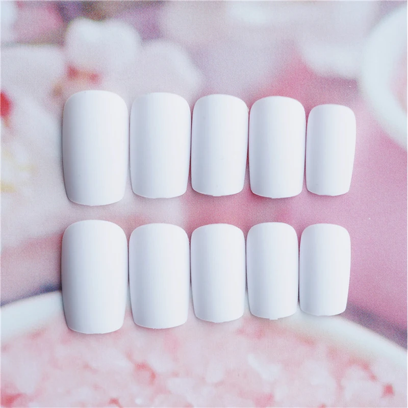 24pcs/Set European Long Matte False Nails Square Head Full Finished White Nail Art Decoration Fake Nails Faux Ongles with Glue