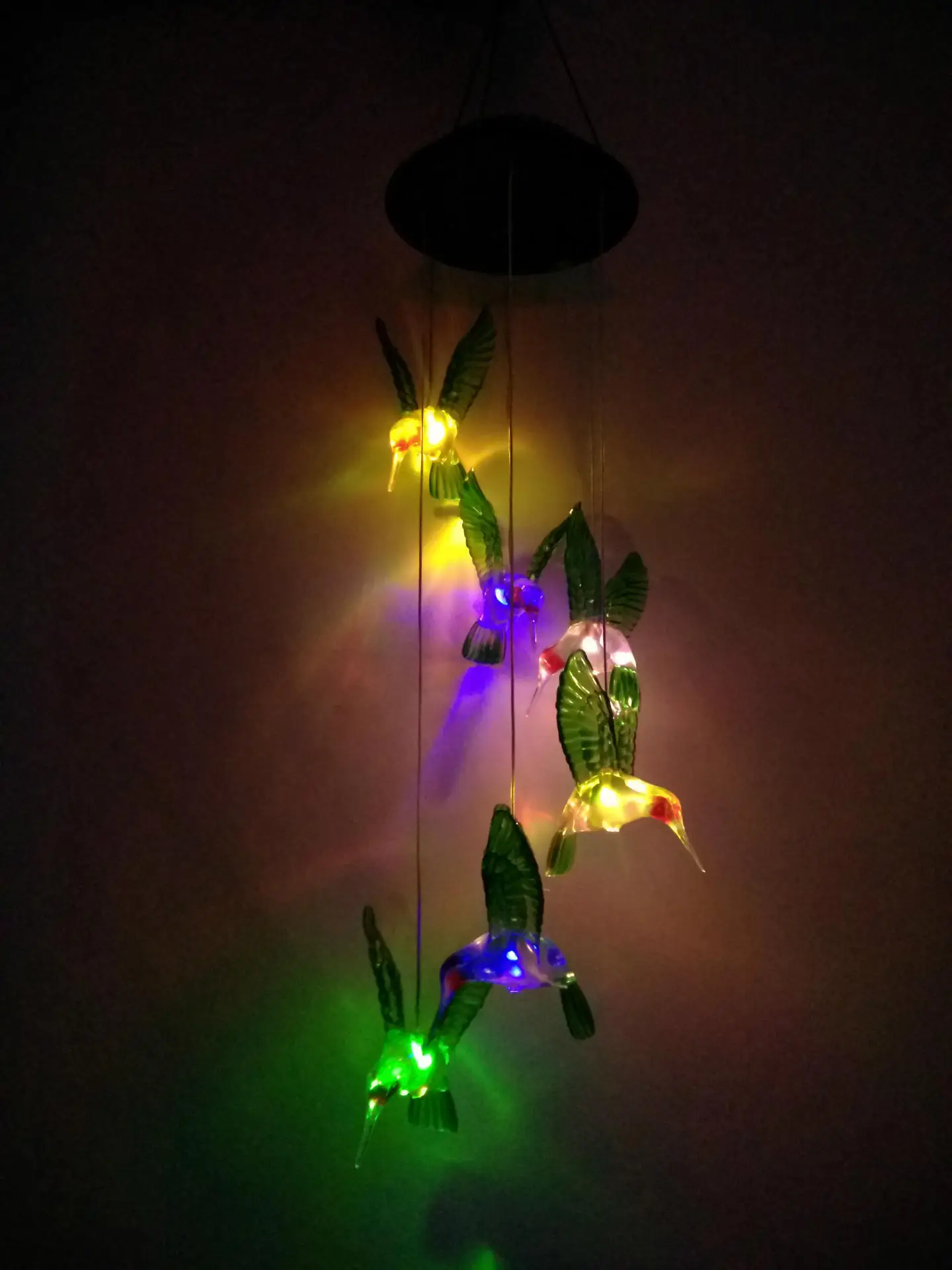 

LED Solar Wind Chime Hummingbird Color Changing Wind Chime Amazon Hot Selling Solar Lamp Colorful Wind Chime