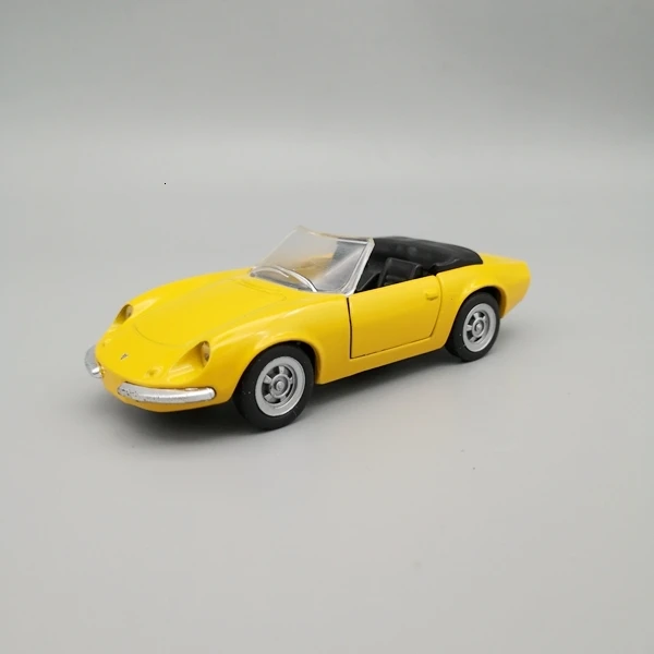 Q A Variety Of New Special Die-casting Metal 1/43 Classic Car Models Home Display Collection Toys For Children - Цвет: Q