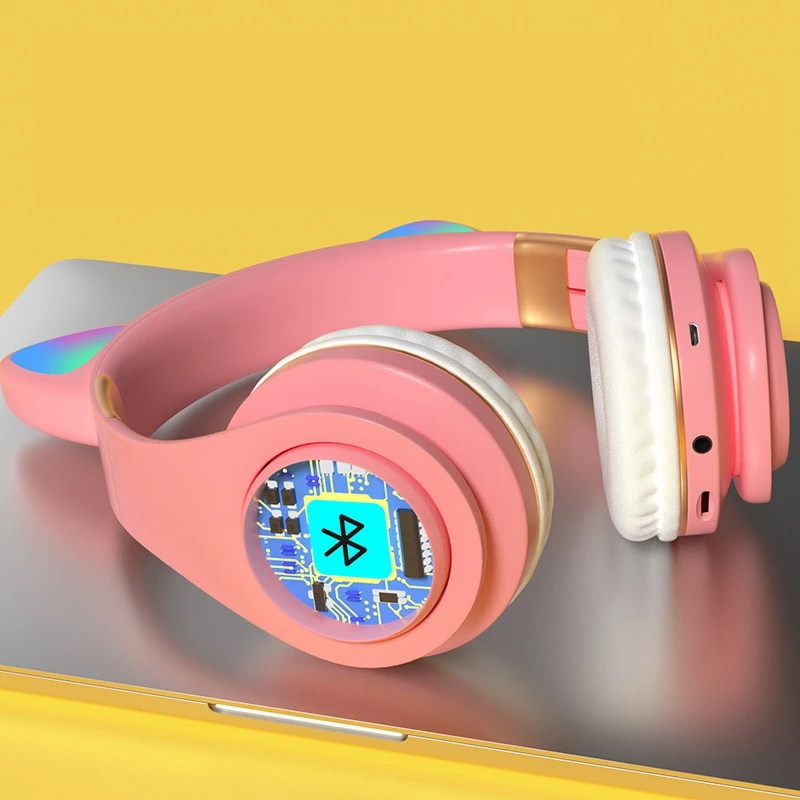 Bluetooth Headphones Cat Ear LED Light Up Wireless Foldable Headphones over Ear for Smartphones Laptop PC TV