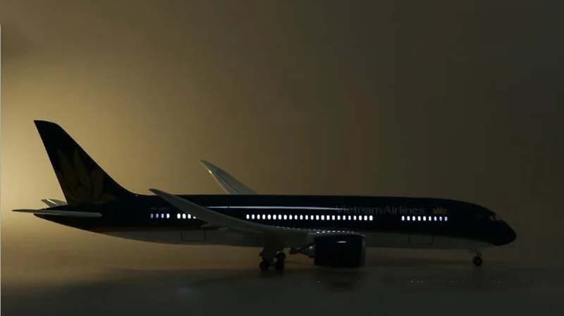 1/130 масштаб 47 см авиалиний Boeing B787 Dreamliner самолет Вьетнам модель самолета W свет и колеса литой под давлением пластиковый самолет
