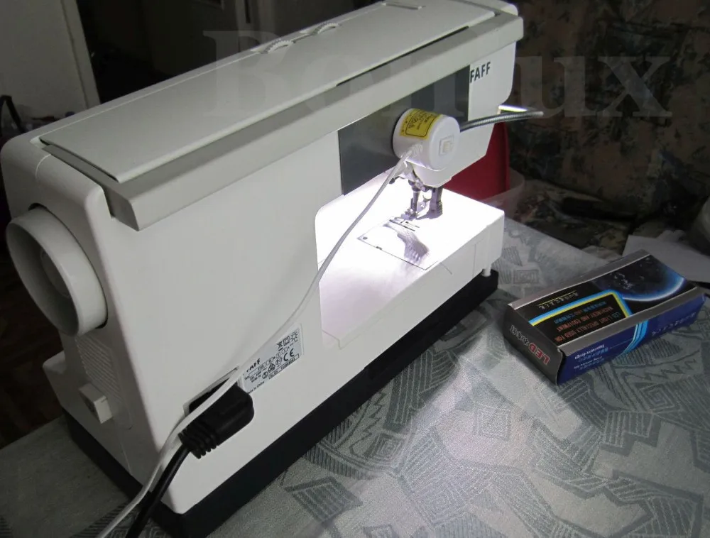Рабочая лампа на гибкой ножке подсветка для одежды 30 светодиодов настольная лампа магниты швейная машина с экономкой энергии магниты