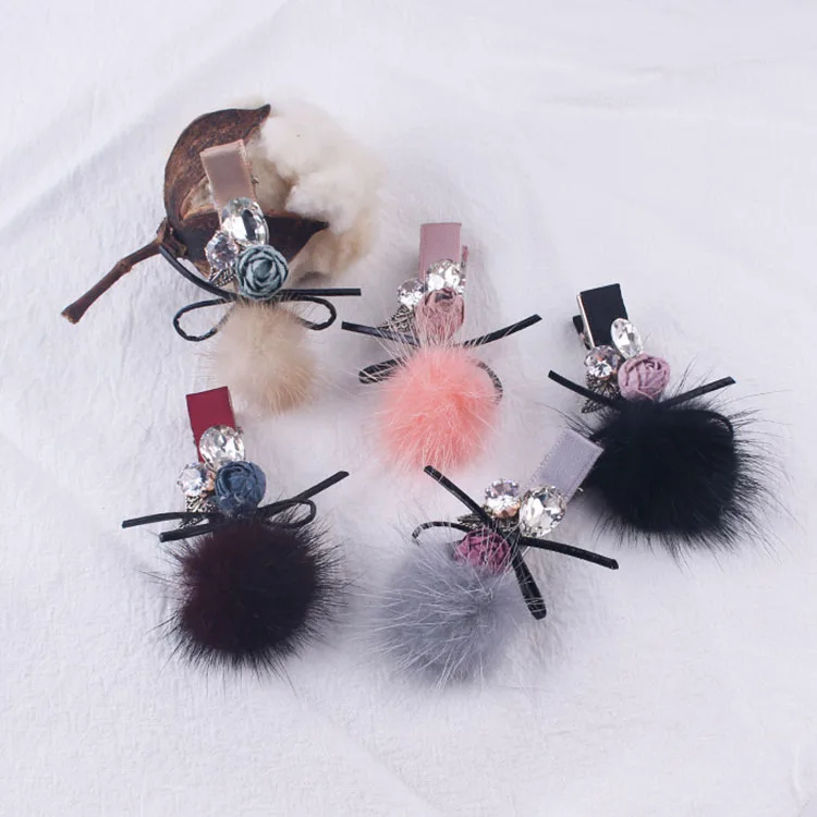 

Simple Single Furry Ball Bow Duckbill Clip-Style Simple Pearl Man-made Diamond Furry Ball Duckbill Clip Girl'S Barrettes