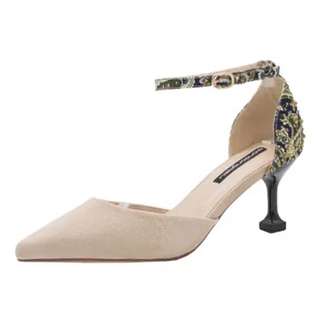 

The new high-heeled shoes of 2020 summer, pointed toe and thin single shoes, rivet one word buckle and female sandal