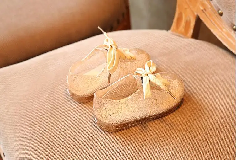 Детская летняя обувь для маленьких девочек однотонная плетеная обувь для принцессы сандалии для девочек прозрачная обувь Нескользящая обувь для девочек