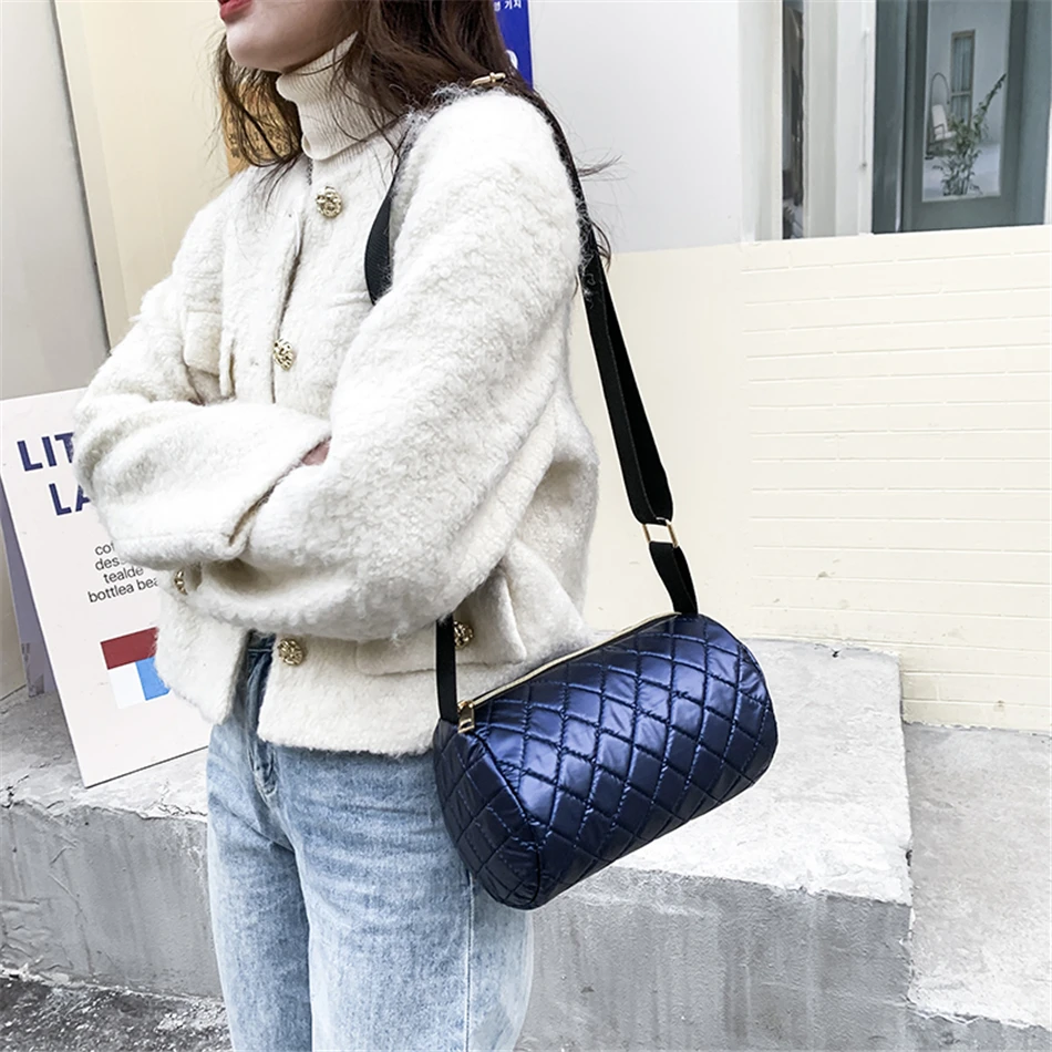 Рисунок 3 - Новинка, модная дамская сумочка в форме бочонка