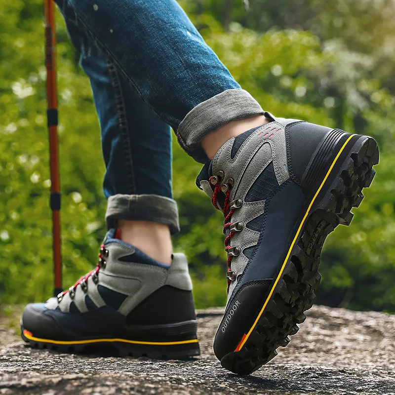 Professional Men Oudoor Hiking Shoes Watherproof Leather Shoes Mountain Climbing Boots Trekking Sport Sneakers Men Hunting Shoes