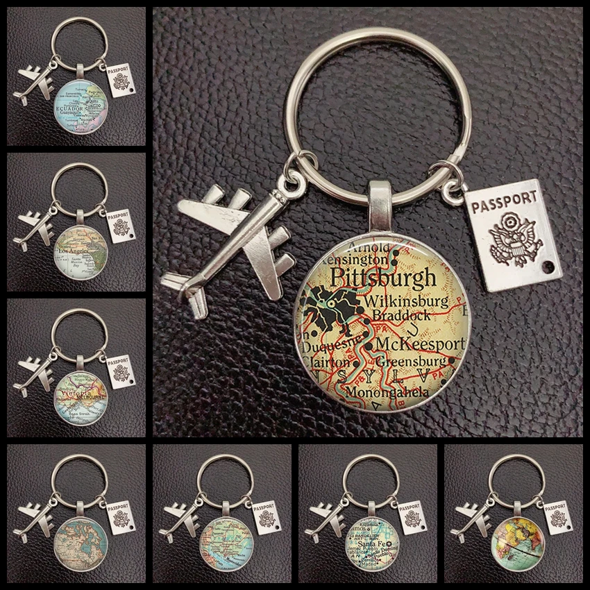 

New World Map Keychain Travel Explore Explore Glass Dome Convex Charm Pendant Keychain Men and Women Gift Crafts.