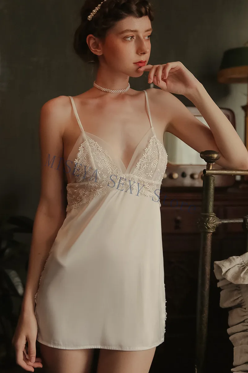 Изящная вышивка цветы фея белые свадебные ночные рубашки кружева сексуальная слинг ночная рубашка с открытой спиной женское летнее белье мини-платье