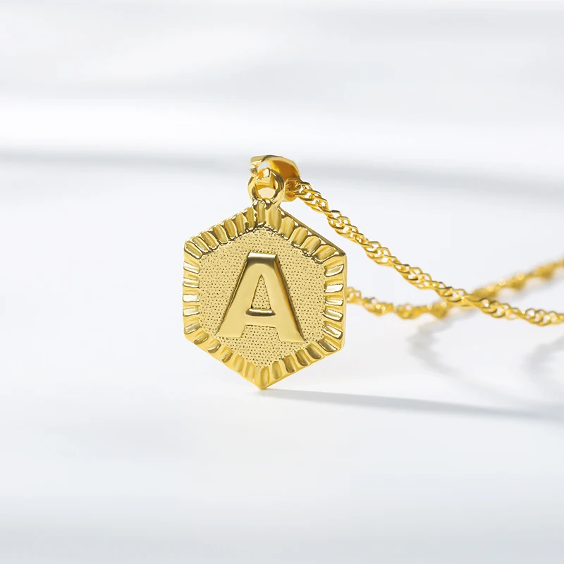 A-Z Gold Charm Capital Letter Necklace for Women Initial Fashion Letter Necklace Gold Stainless Steel Alphabet Necklaces