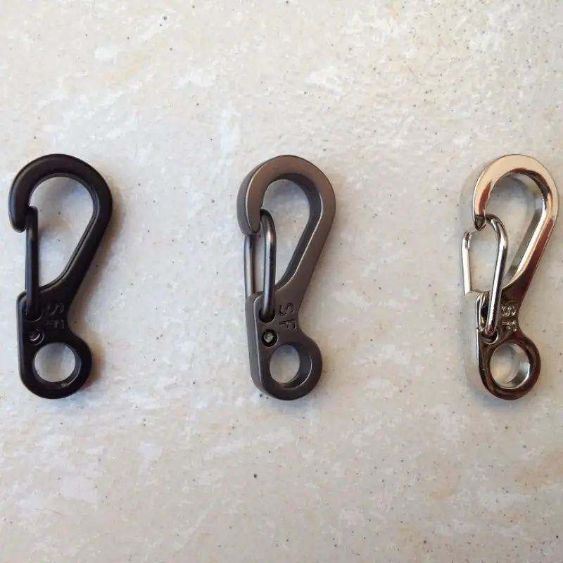 

10pcs Mini Hanging Buckle Spring Backpack Buckle Mountain Climbing Hook Ring Metal Hook EDC Keychain Camping Bottled Hook Tactic