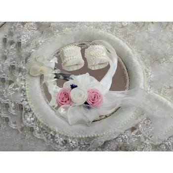 

Round Mirrored Velvet April Tray Cream