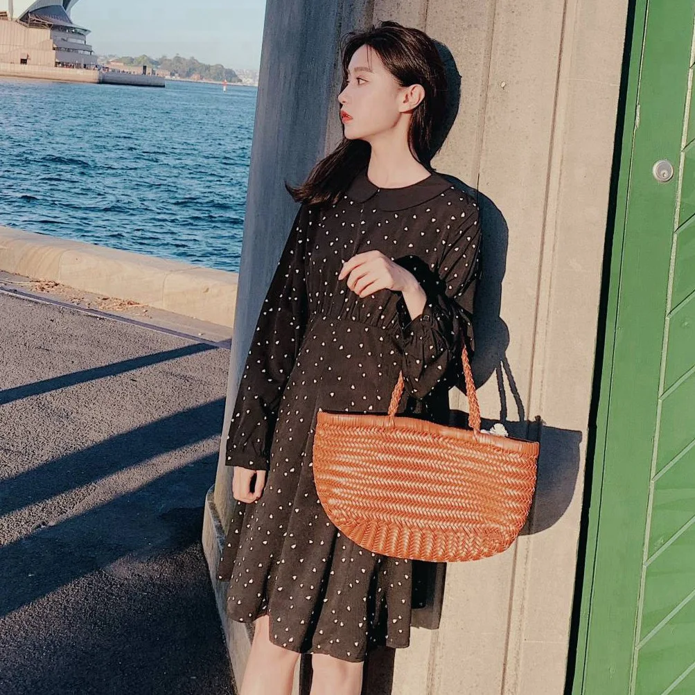 

Photo Shoot INS French Non-mainstream Black Polkadot Peter Pan Collar Versatile Mid-length Waist Hugging Slimming A- line Dress